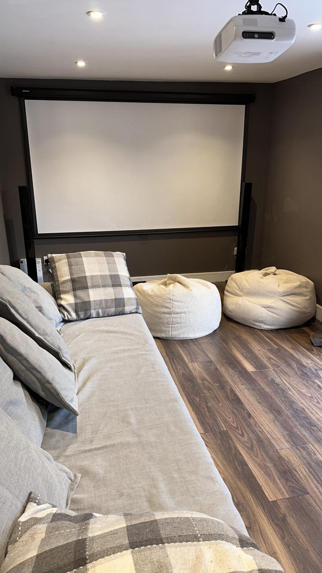 Modern Harrogate House Sleeps 10, Cinema Room & Hot Tub Exterior foto